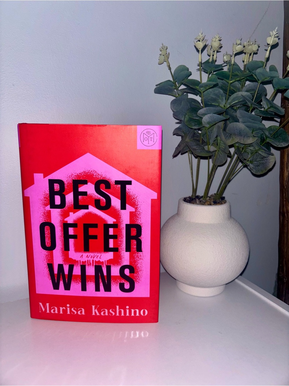 BEST OFFER WINS by Marisa Kashino - Red Book